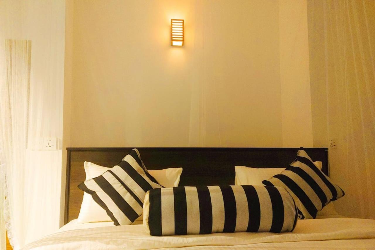 Bed and Breakfast Different View à Ella Chambre photo
